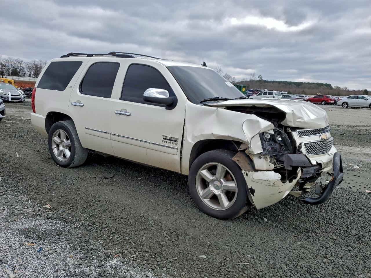 Chevrolet Tahoe C1500 Ltz Image 6