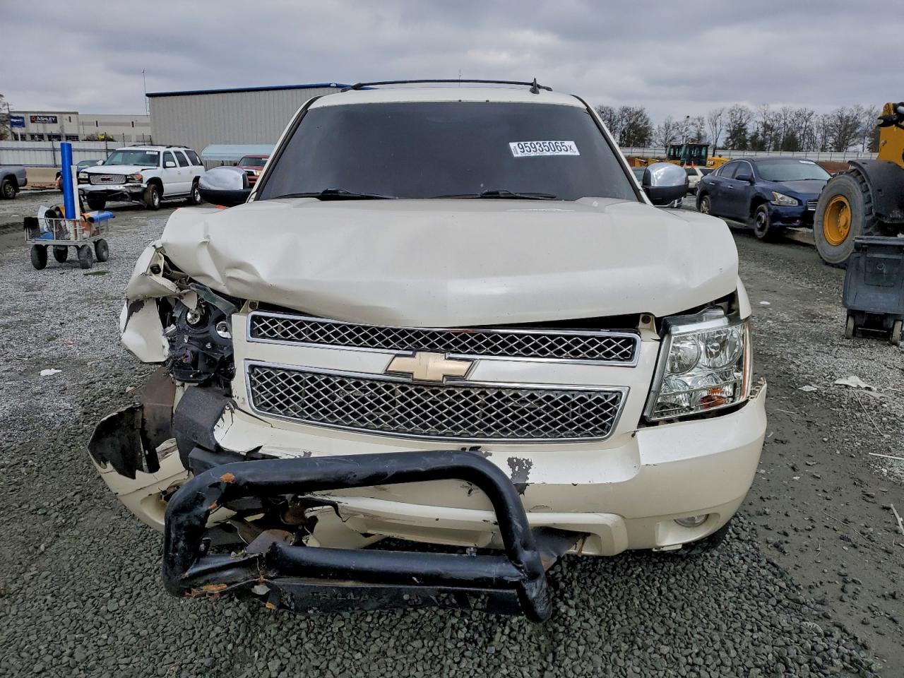 Chevrolet Tahoe C1500 Ltz Image 11