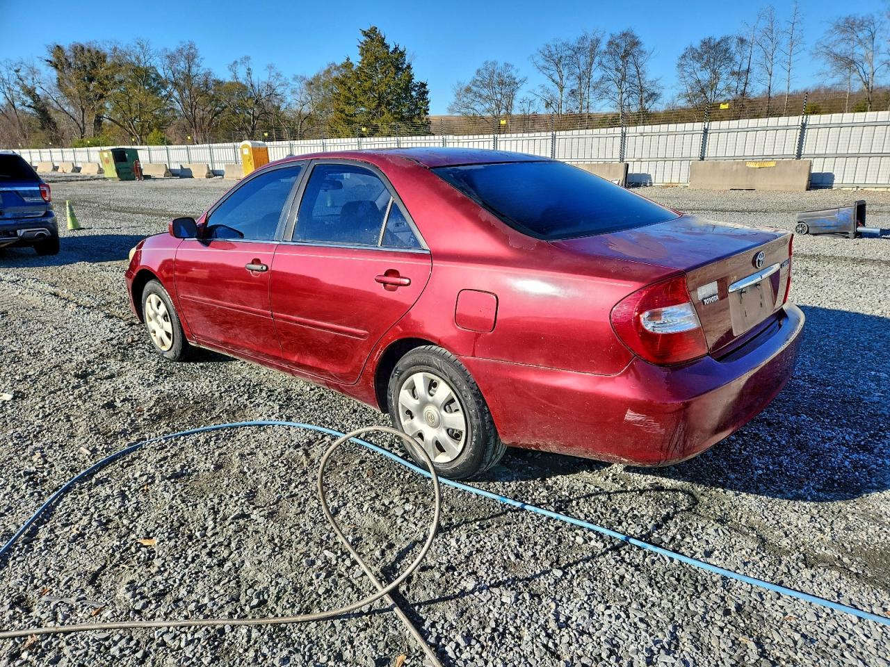 Toyota Camry Le Image 4