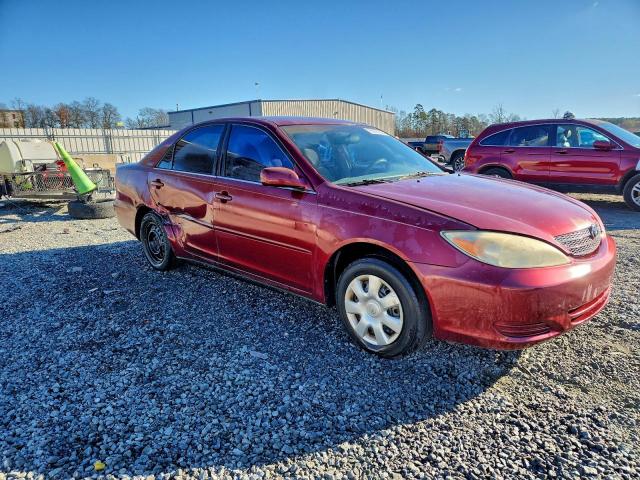 Toyota Camry Le Image 5