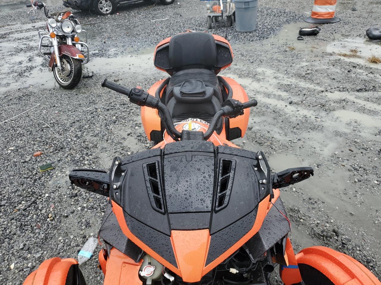 Can-Am Spyder F3-t Image 3