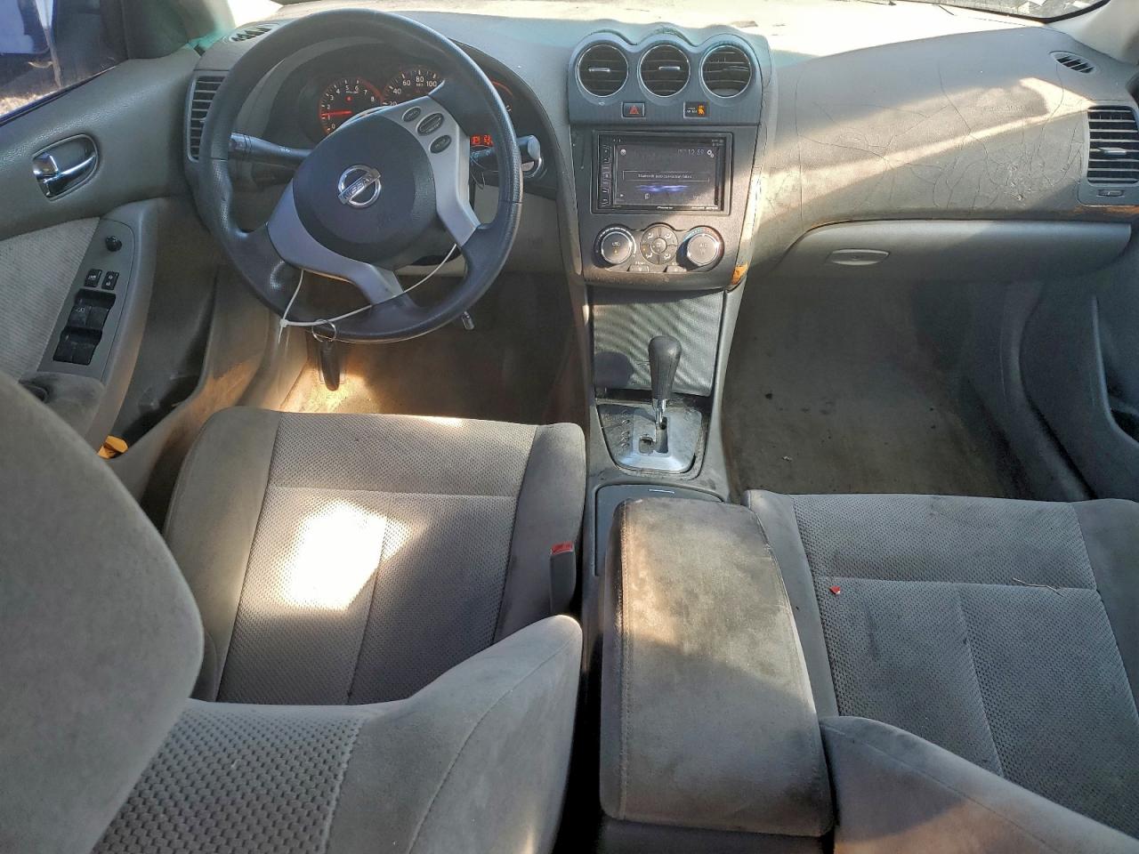 Nissan Altima 2.5 Image 10
