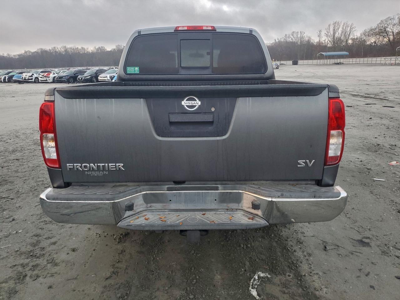 Nissan Frontier S Image 8