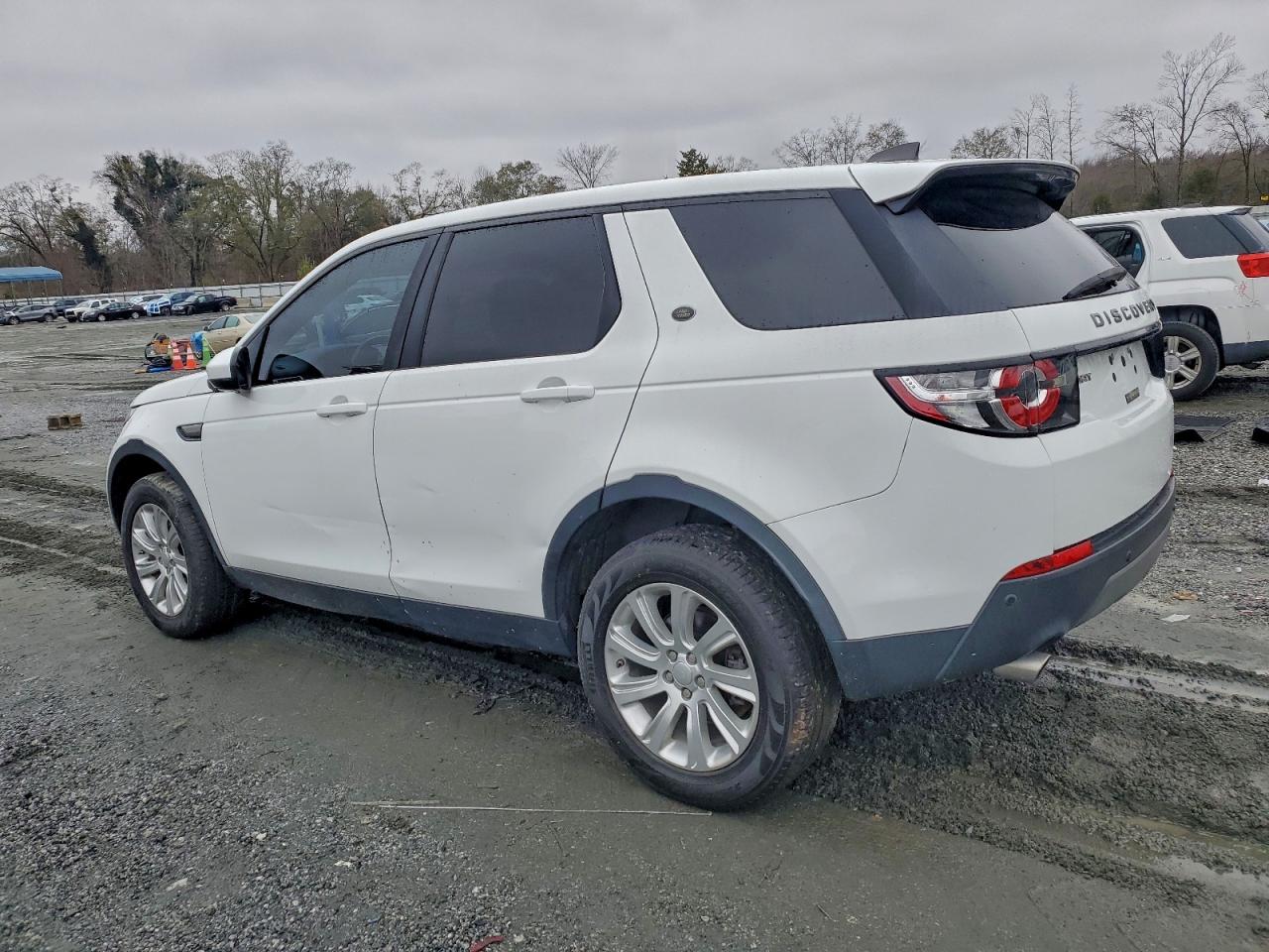 Land Rover Discovery Se Image 3