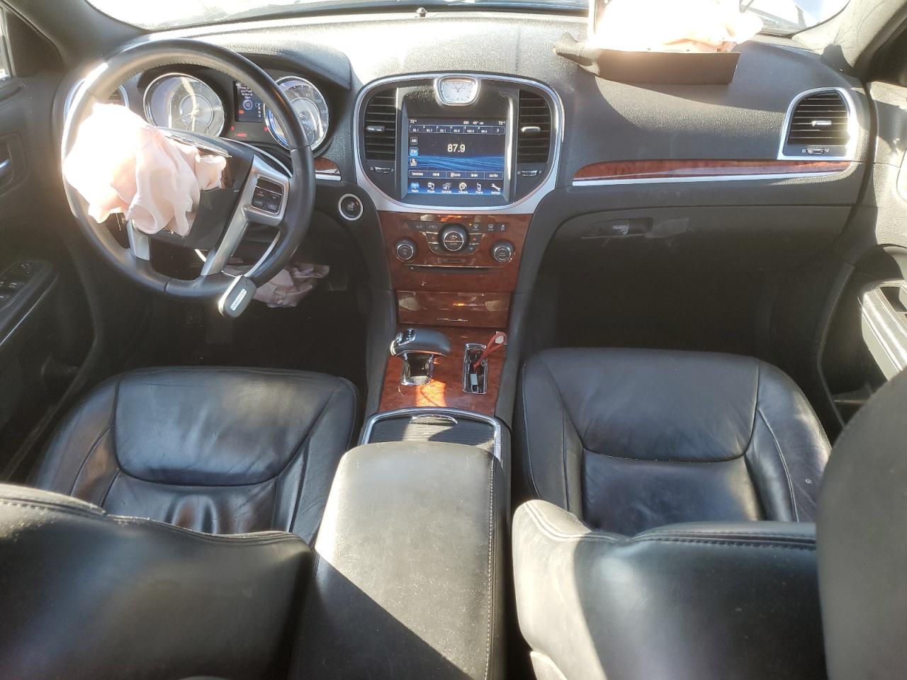 Chrysler 300 Image 3