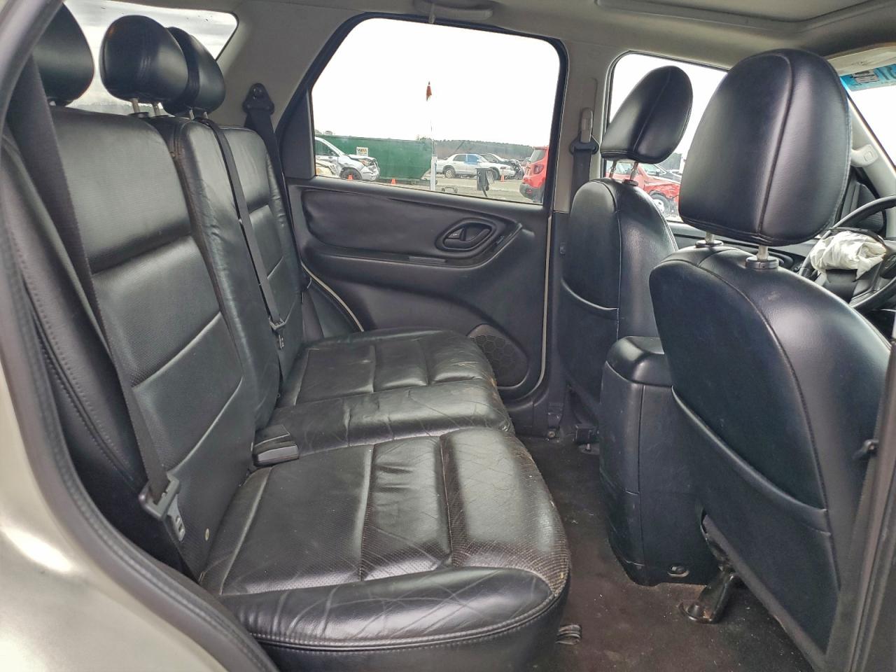 Ford Escape Limited Image 3