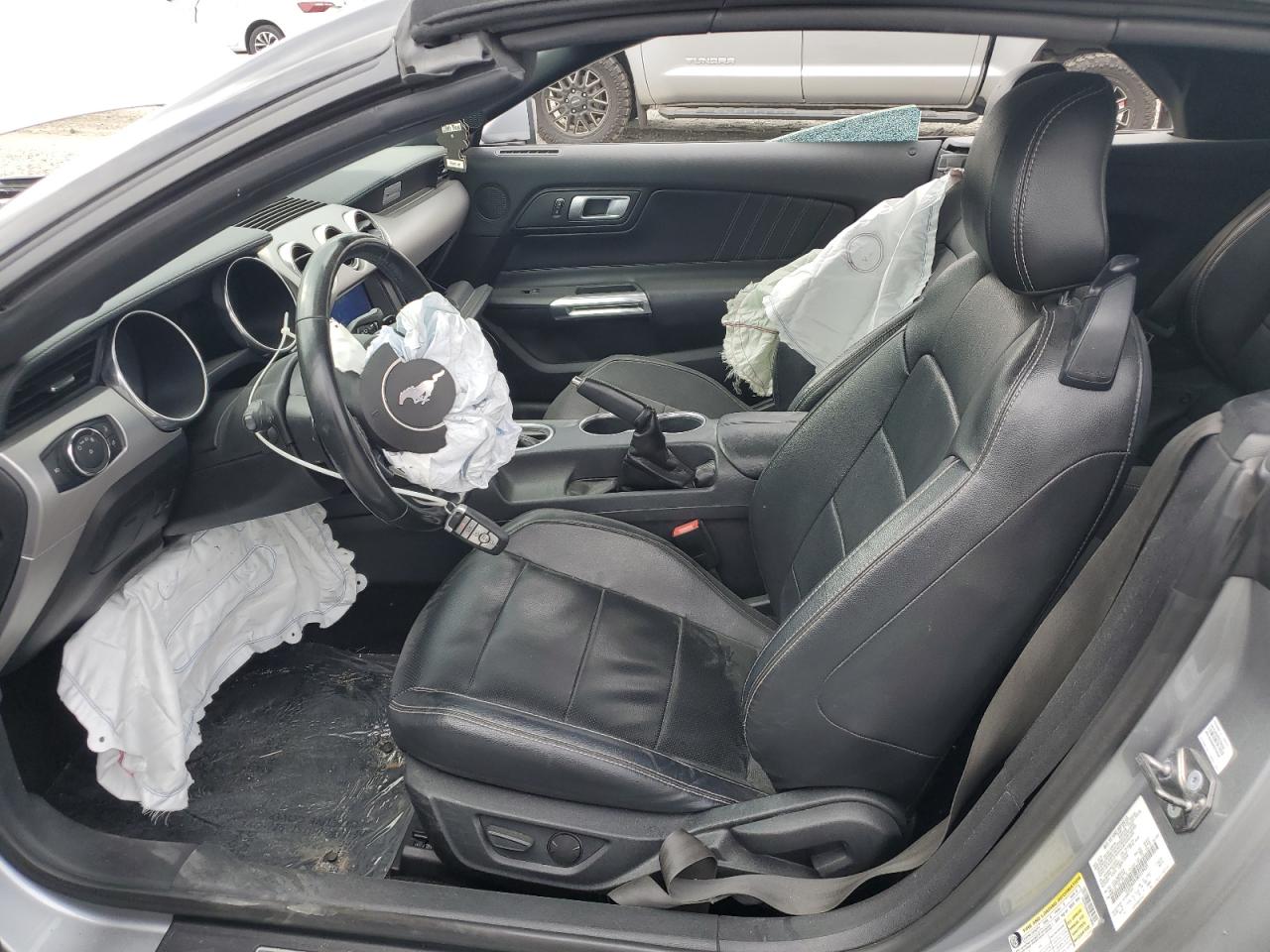 Ford Mustang Image 5