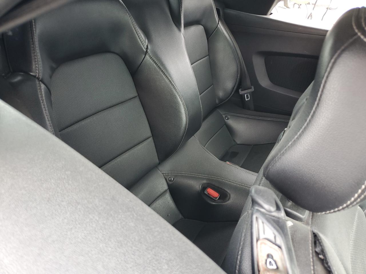 Ford Mustang Image 4