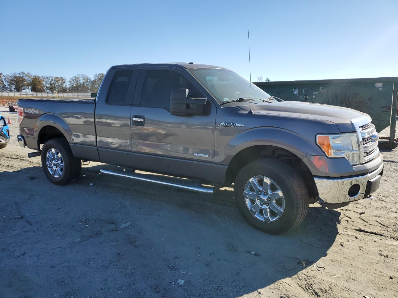 Ford F-150 Super Cab Image 4