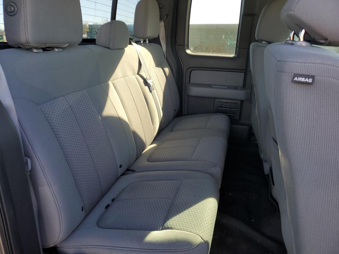 Ford F-150 Super Cab Image 10