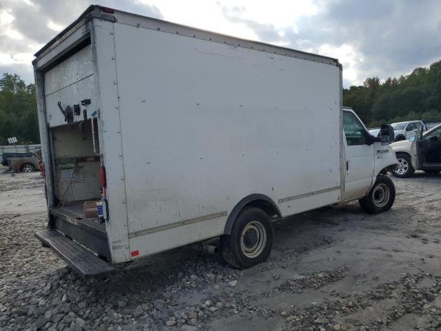 Ford Econoline E350 Super Duty Cutaway Van Image 2