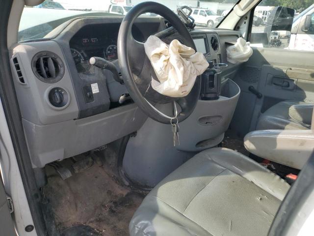 Ford Econoline E350 Super Duty Cutaway Van Image 7