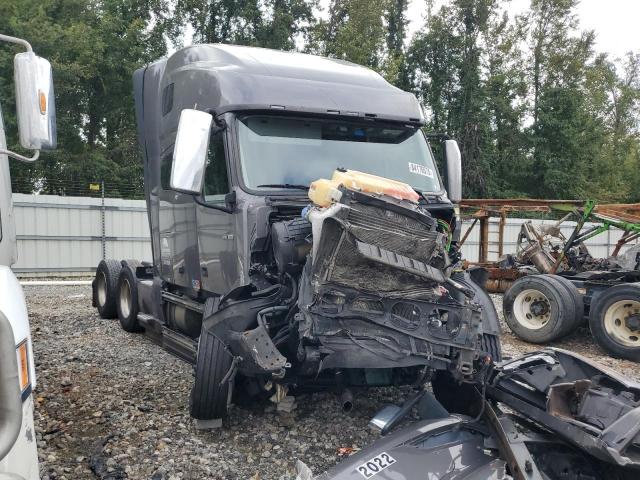  Salvage Volvo Vnl
