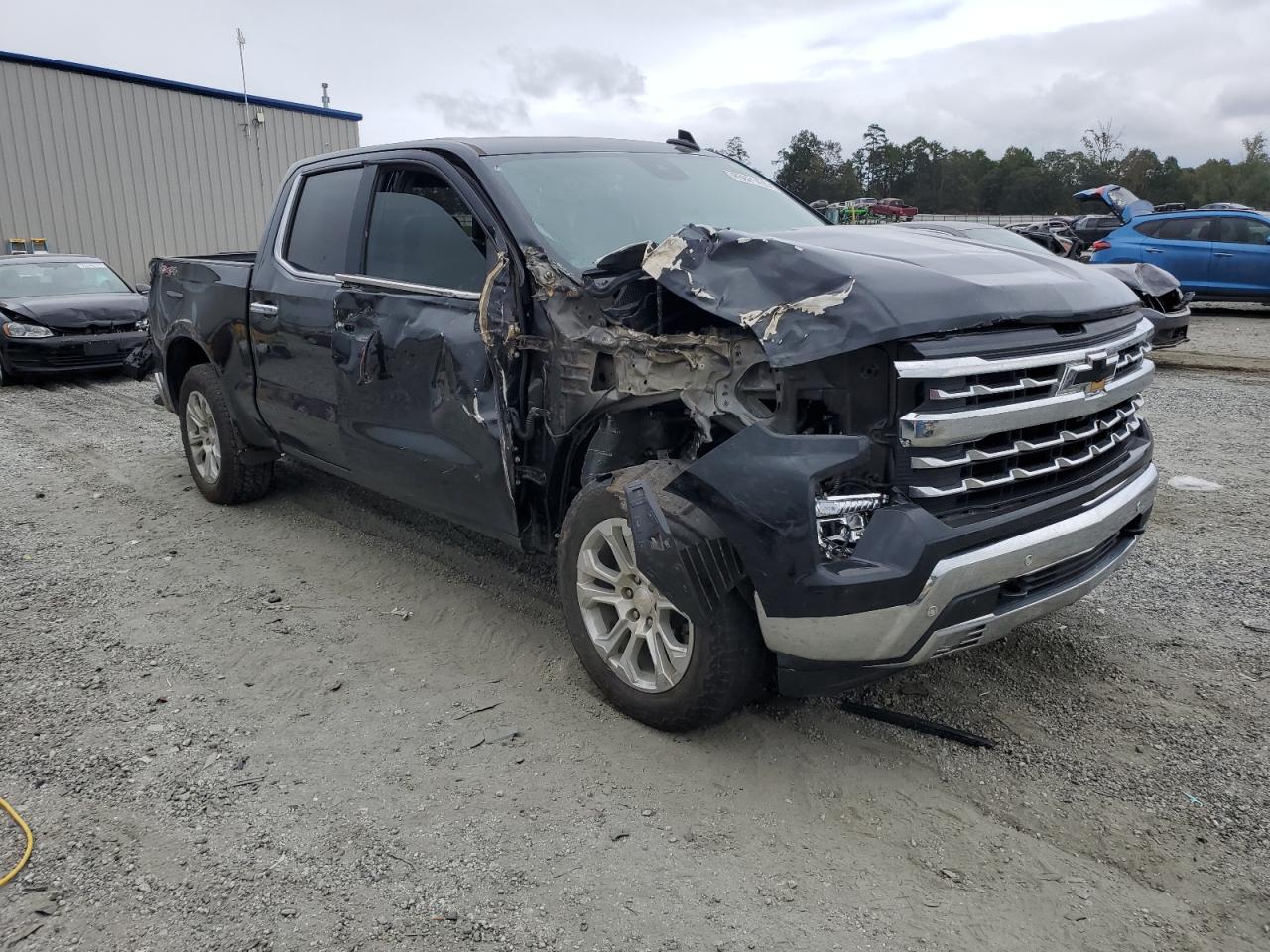 Chevrolet Silverado K1500 Ltz Image 2