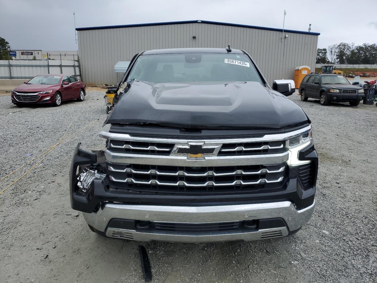 Chevrolet Silverado K1500 Ltz Image 3