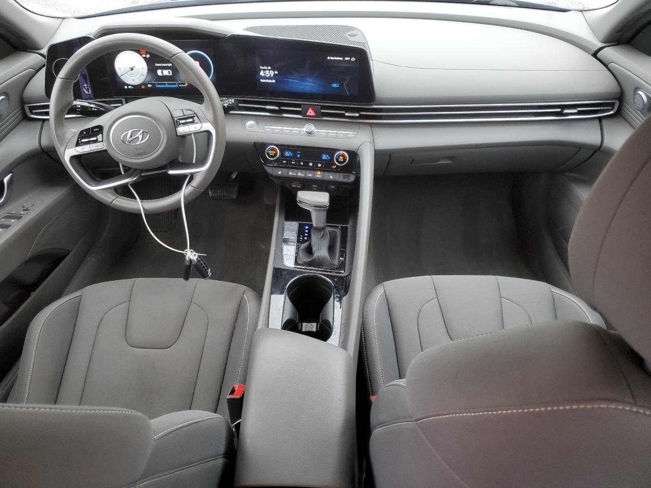 Hyundai ELANTRA Sel Image 7