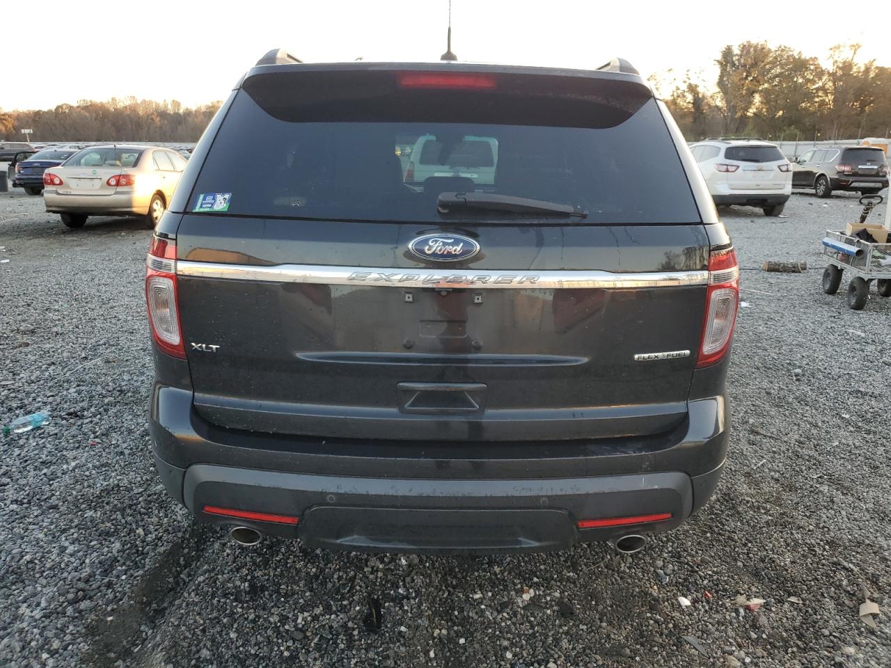 Ford Explorer Xlt Image 5