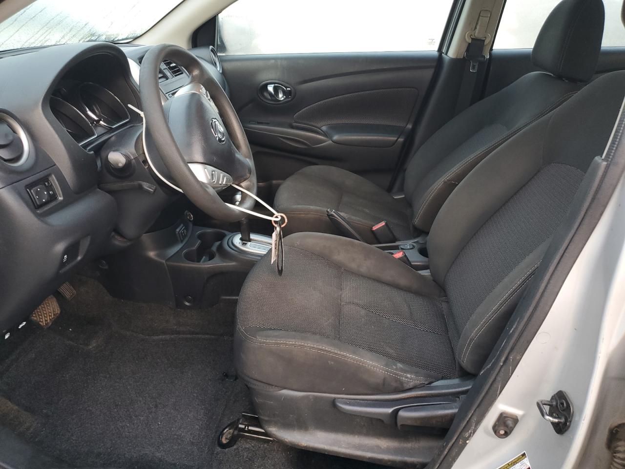 Nissan Versa S Image 4
