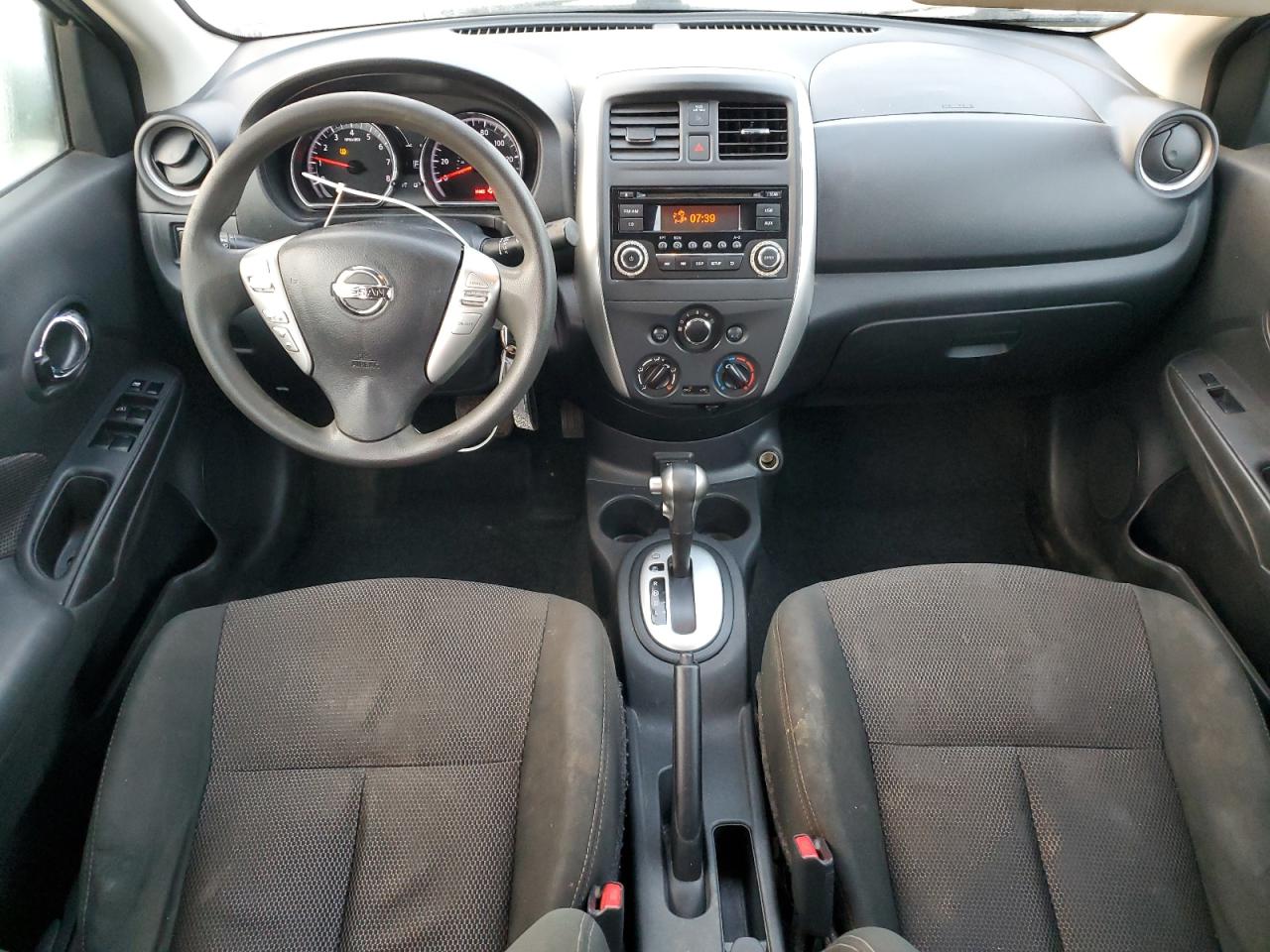 Nissan Versa S Image 11