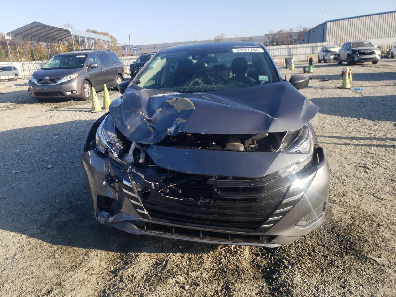 Nissan Versa S Image 6