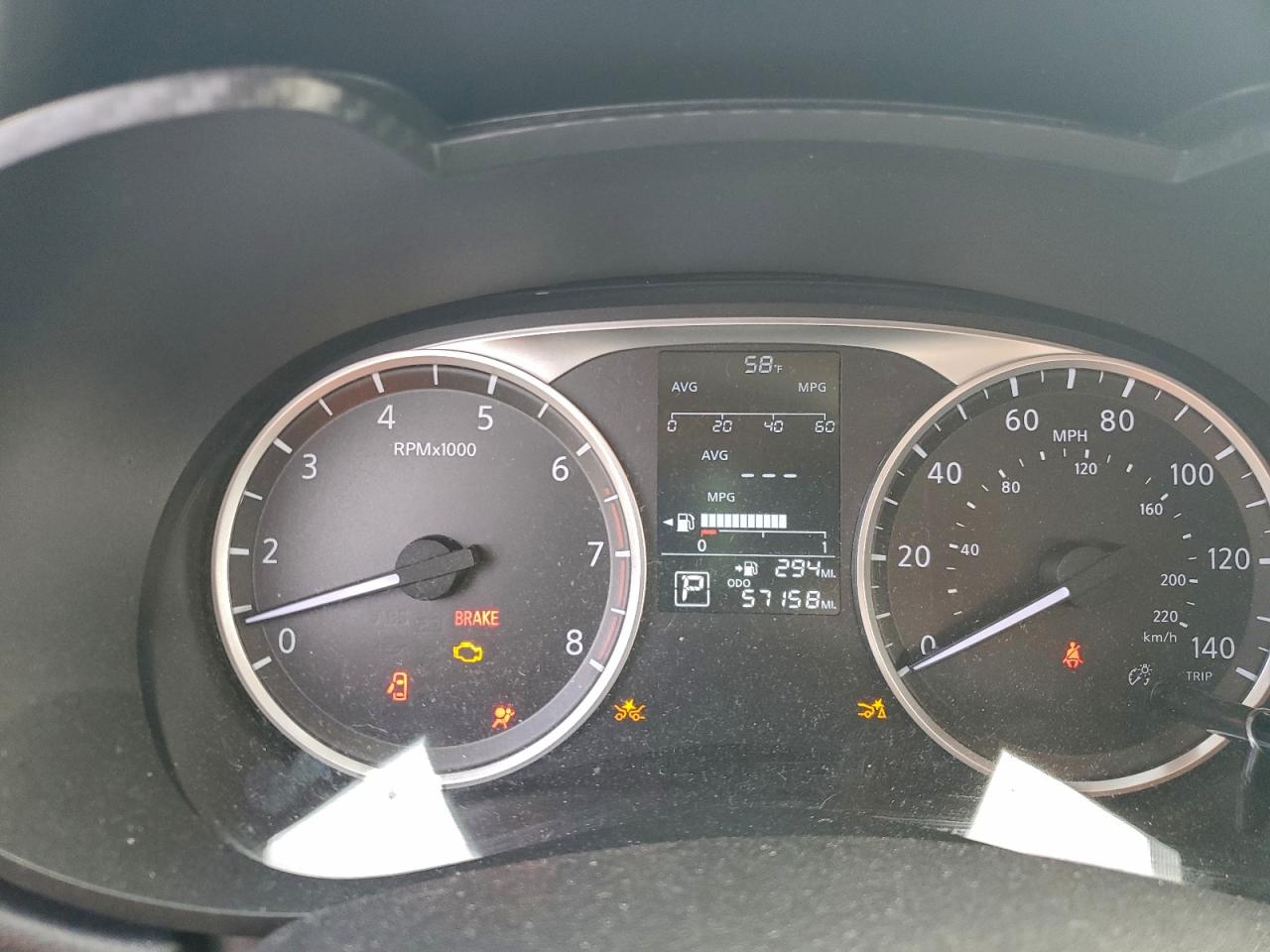 Nissan Versa S Image 5