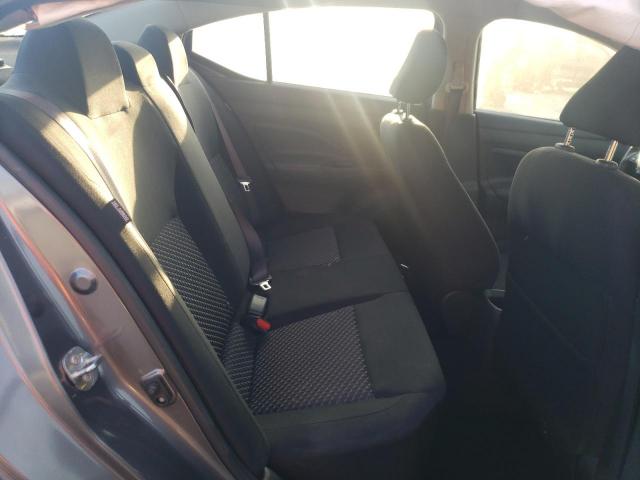 Nissan Versa S Image 7