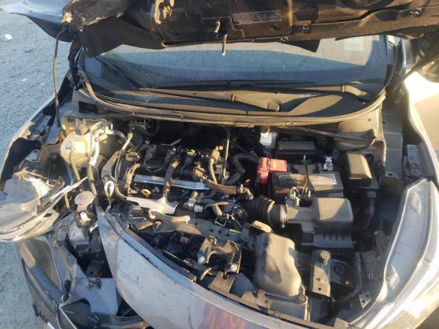 Nissan Versa S Image 9