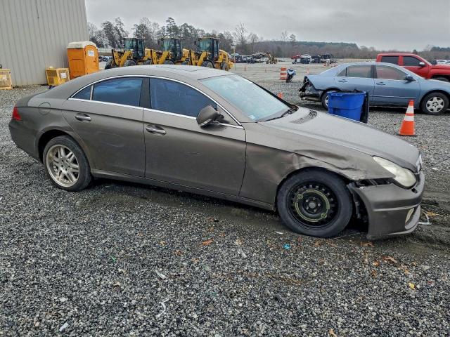 Mercedes-Benz C-Class 500c Image 2