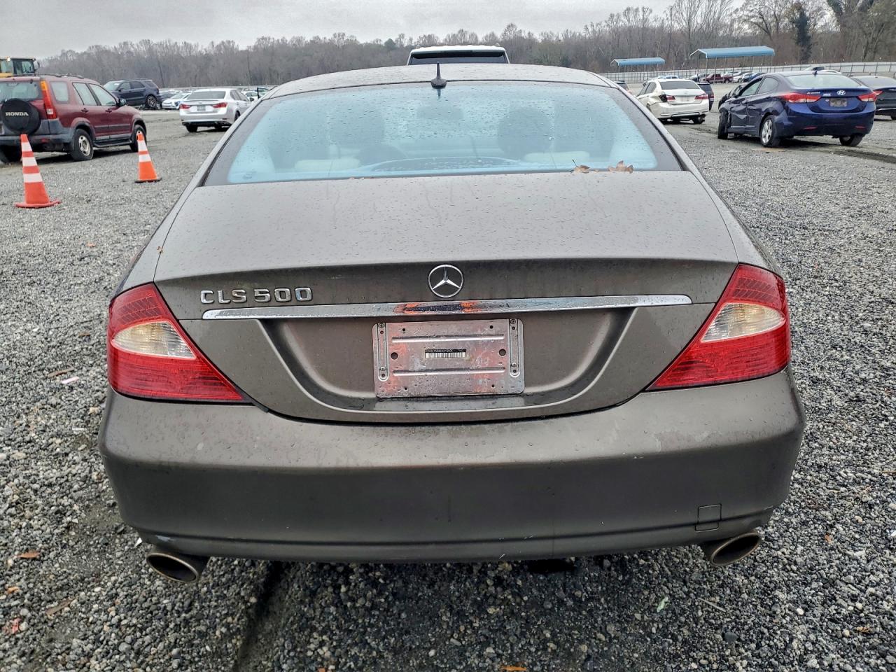 Mercedes-Benz C-Class 500c Image 11