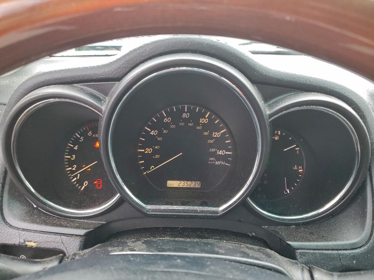 Lexus RX 330 Image 11