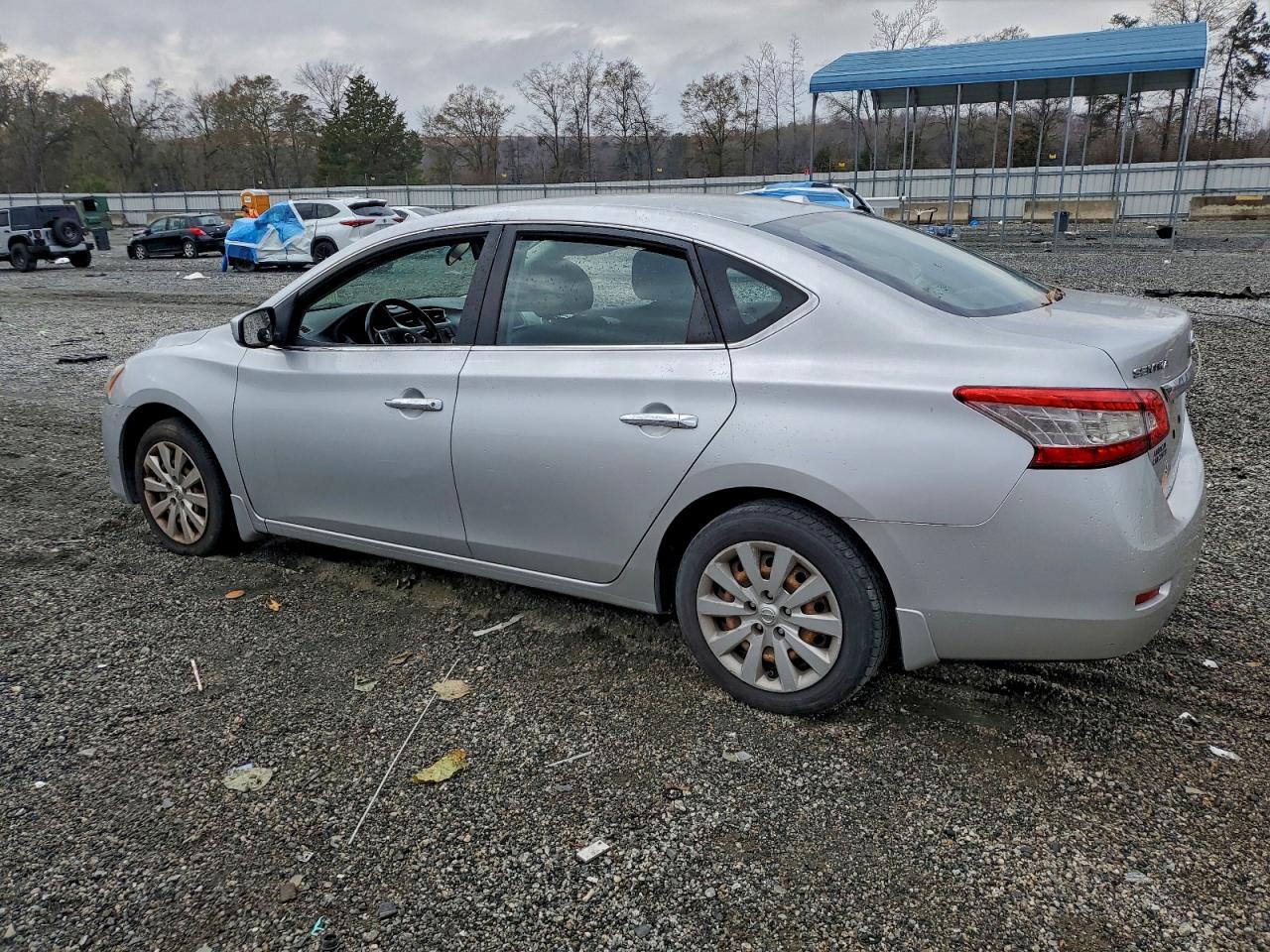 Nissan Sentra S Image 2