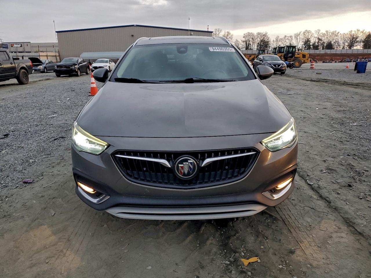 Buick Regal Essence Image 8