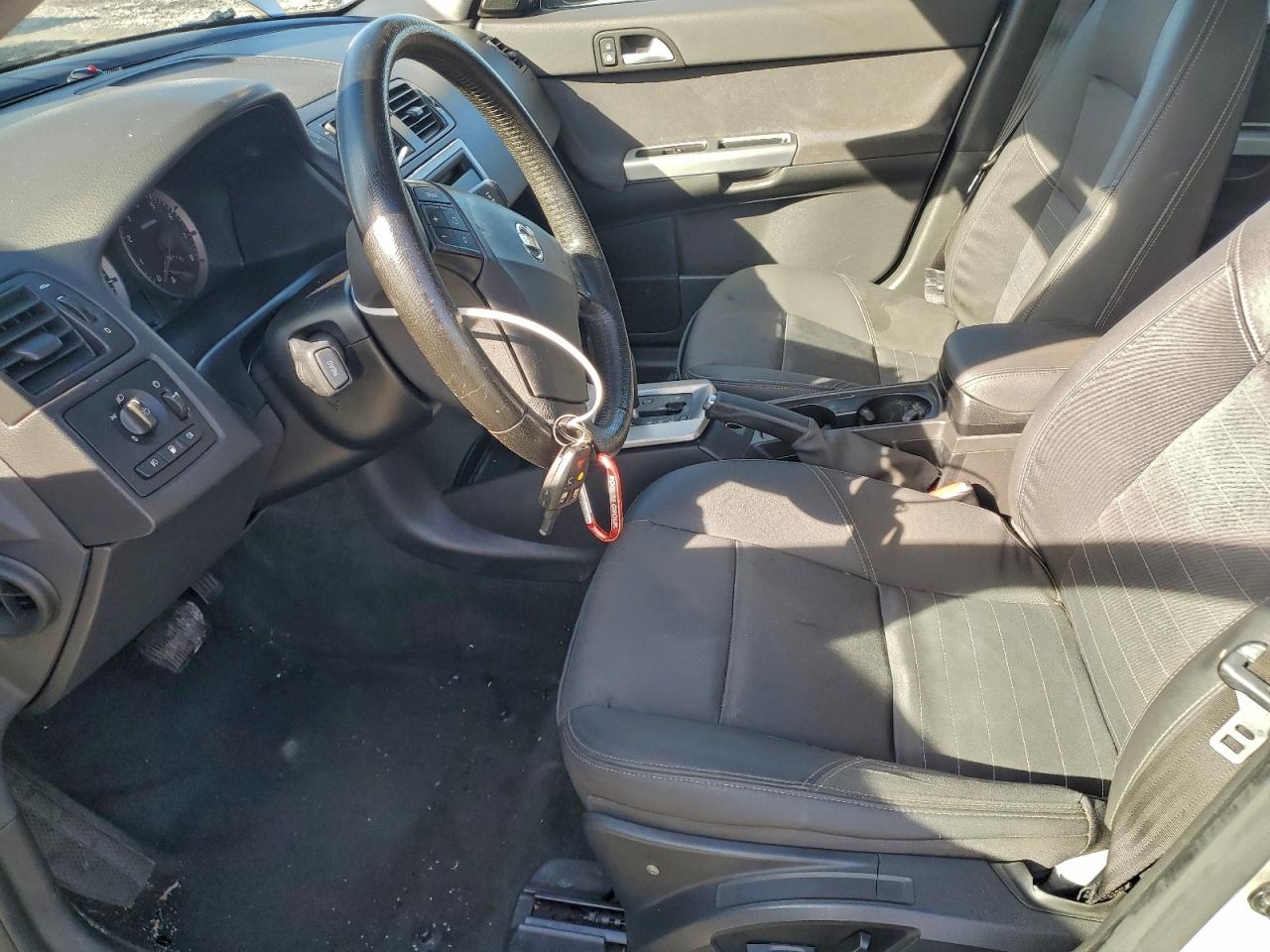 Volvo S40 2.4i Image 8