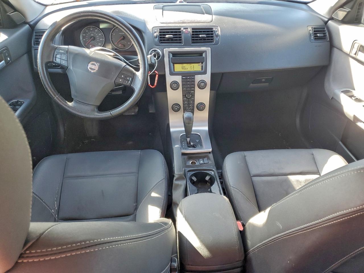 Volvo S40 2.4i Image 11