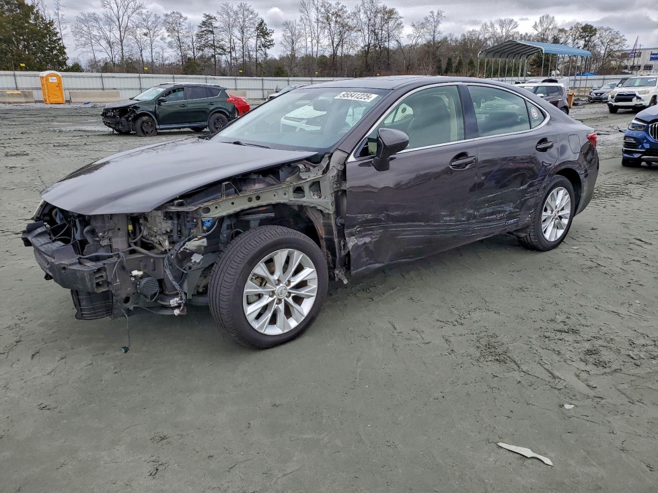 Lexus Es 300h Image 1