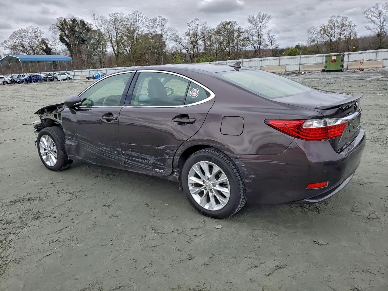 Lexus Es 300h Image 10