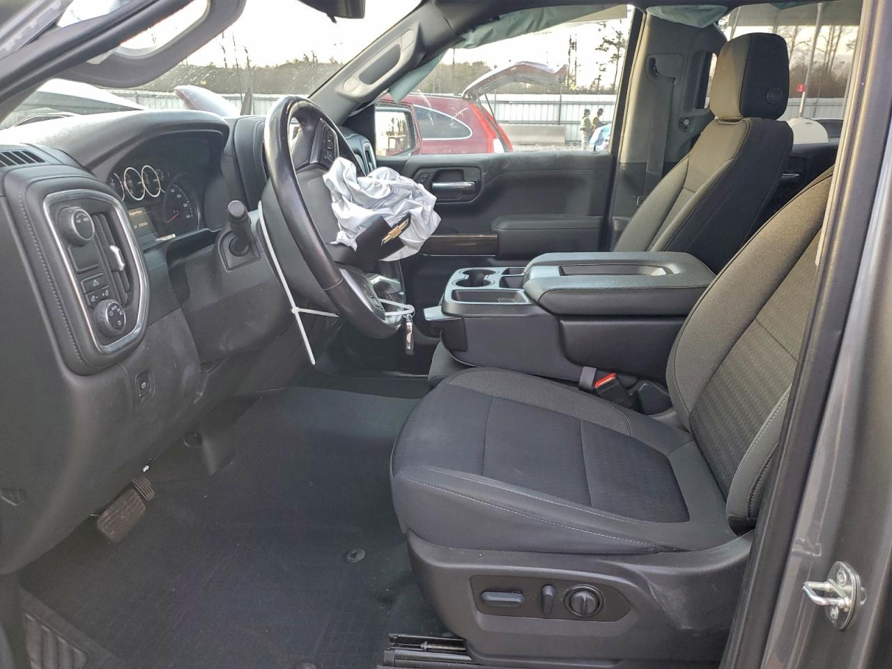 Chevrolet Silverado C1500 Lt Image 3