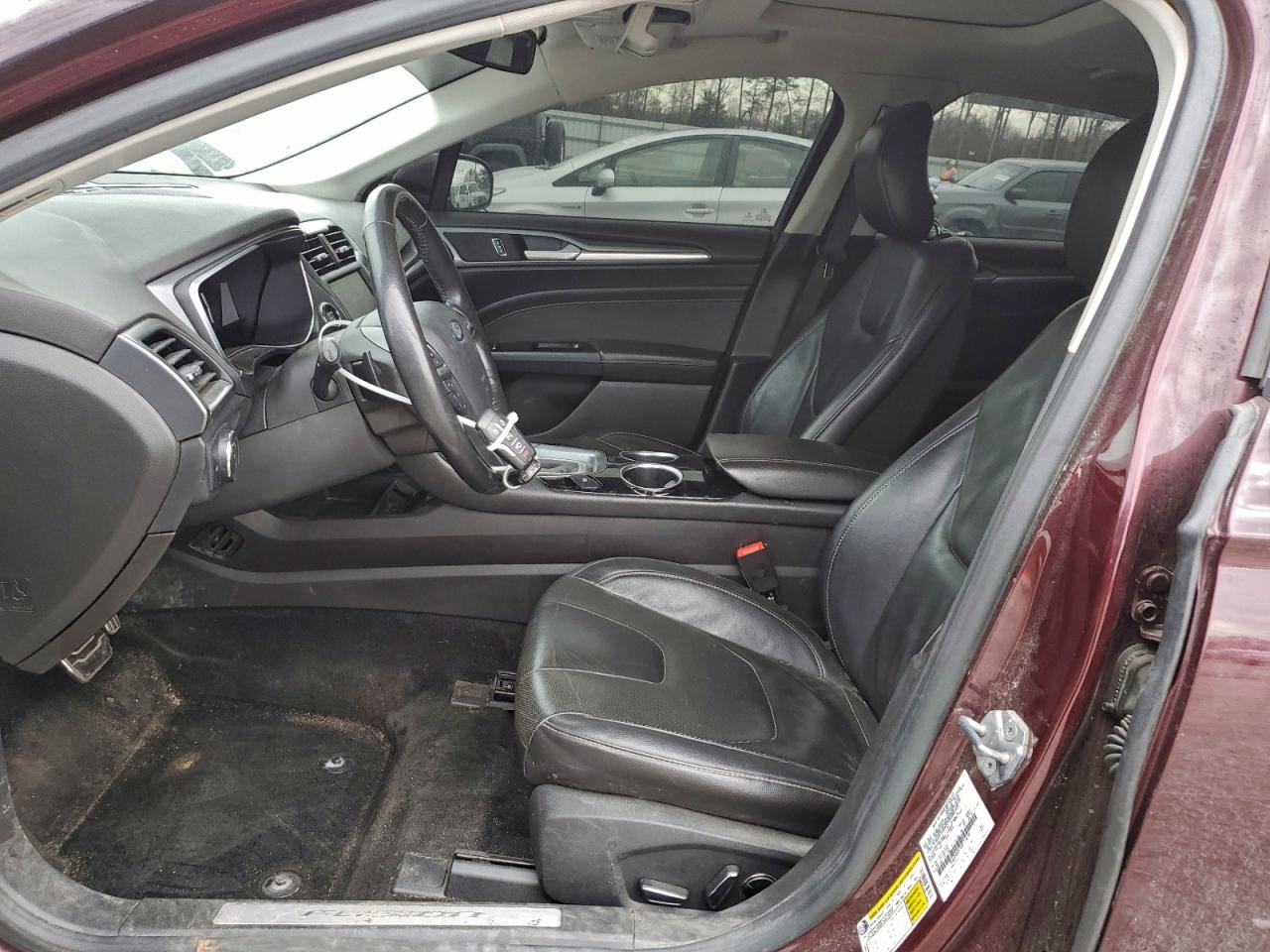 Ford Fusion Titanium Image 12