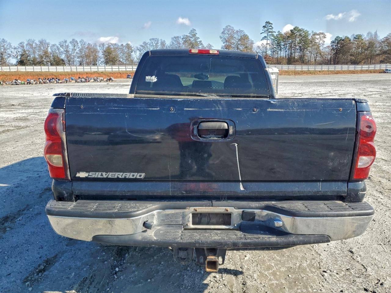 Chevrolet Silverado K1500 Image 5