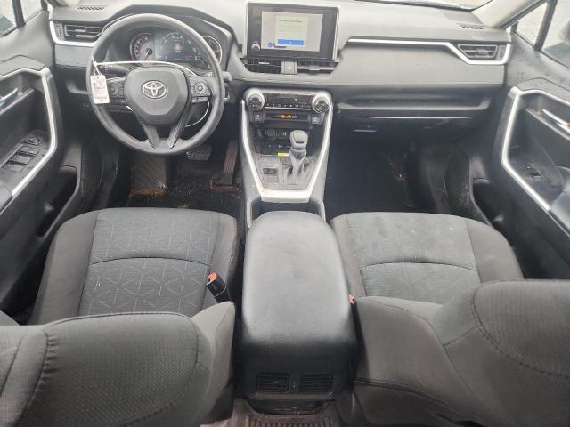 Toyota RAV4 Xle Image 3