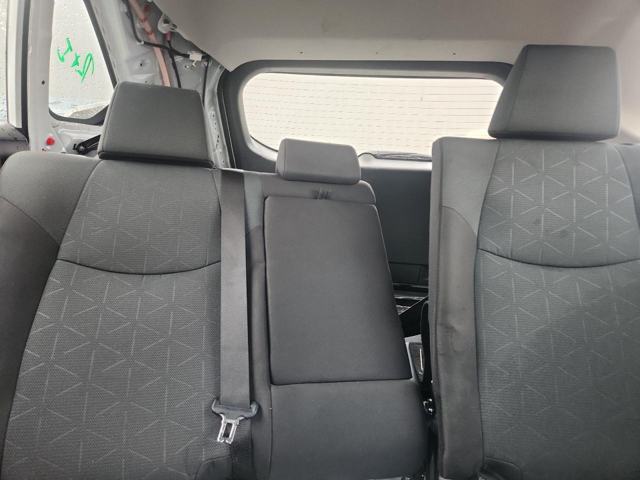 Toyota RAV4 Xle Image 5