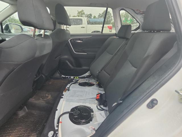 Toyota RAV4 Xle Image 10
