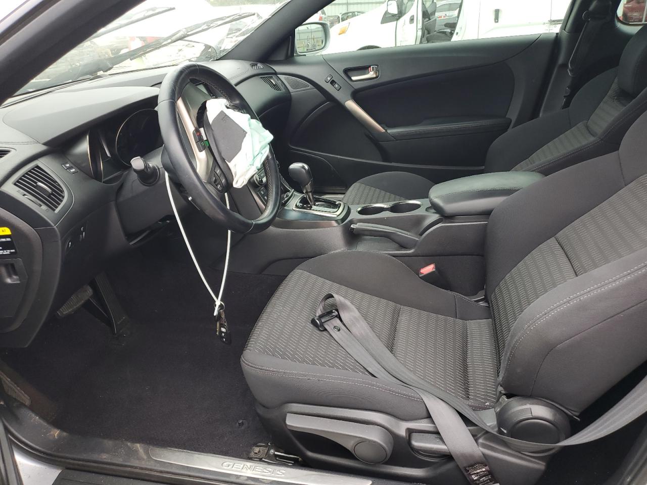 Hyundai Genesis 2.0t Image 6