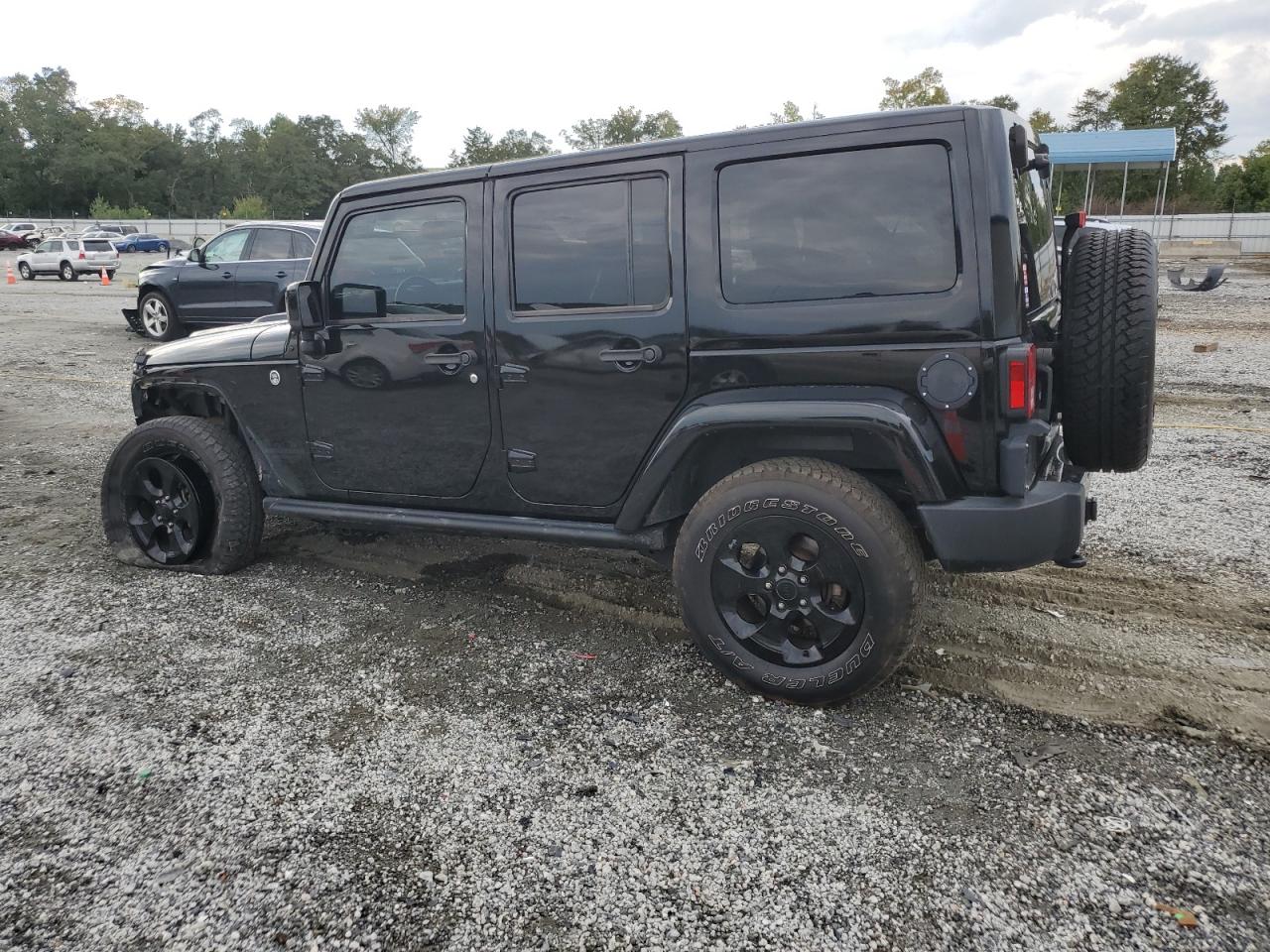 Jeep Wrangler Sahara Image 13