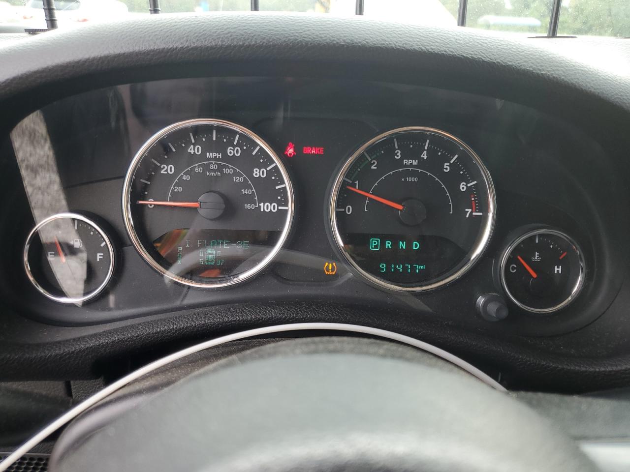 Jeep Wrangler Sahara Image 11