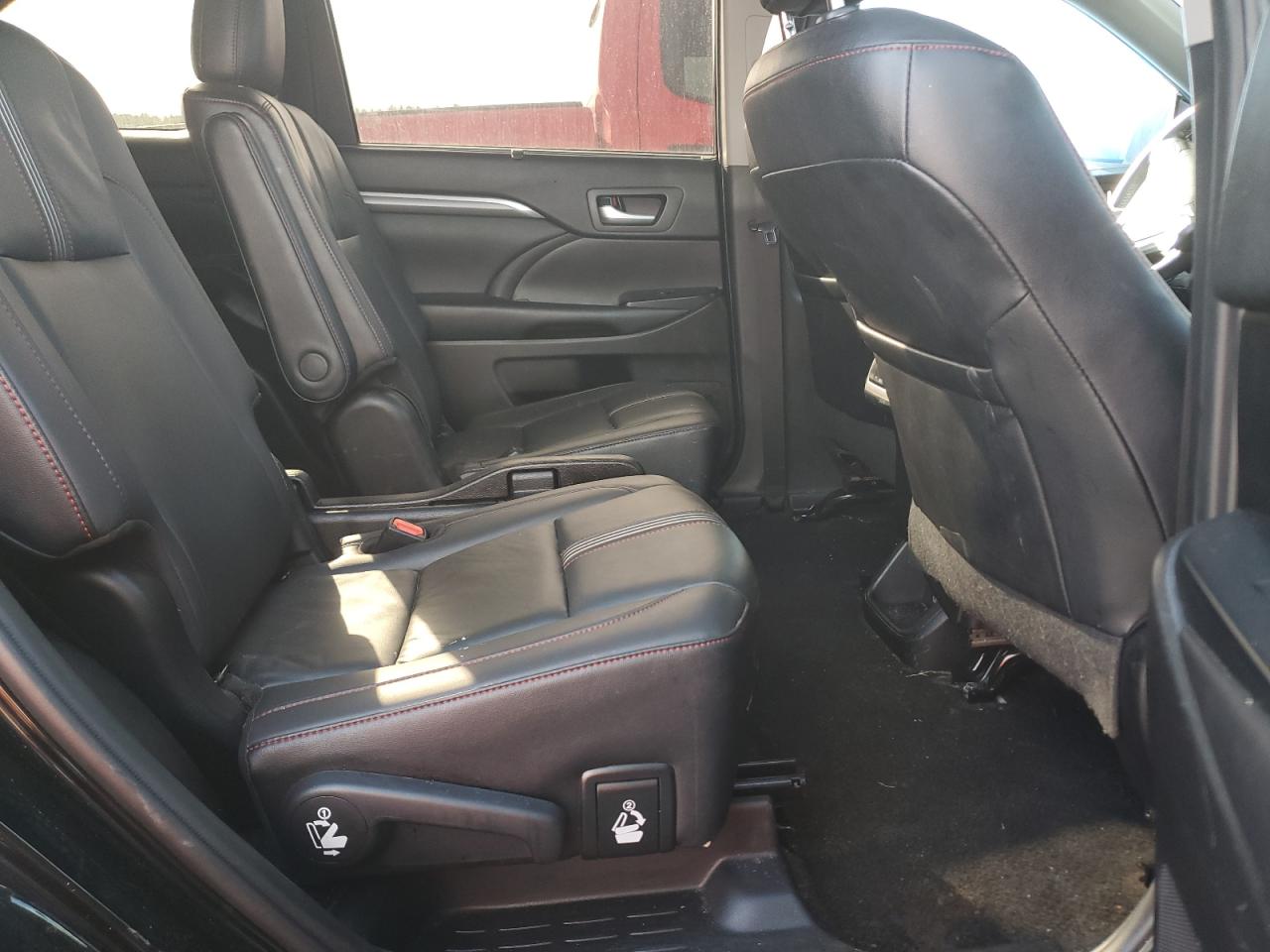 Toyota Highlander Se Image 10