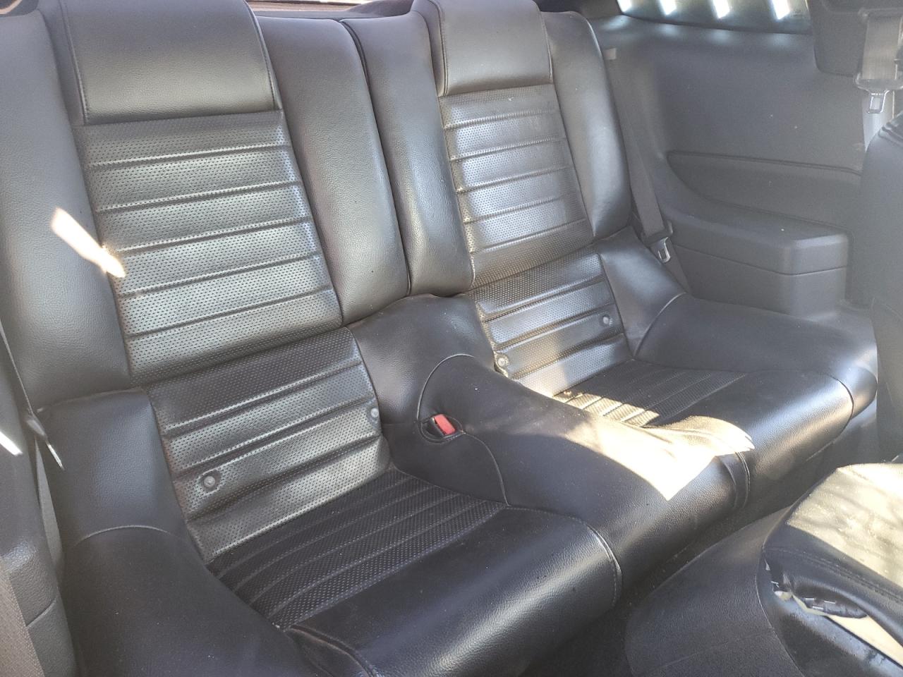 Ford Mustang Gt Image 2