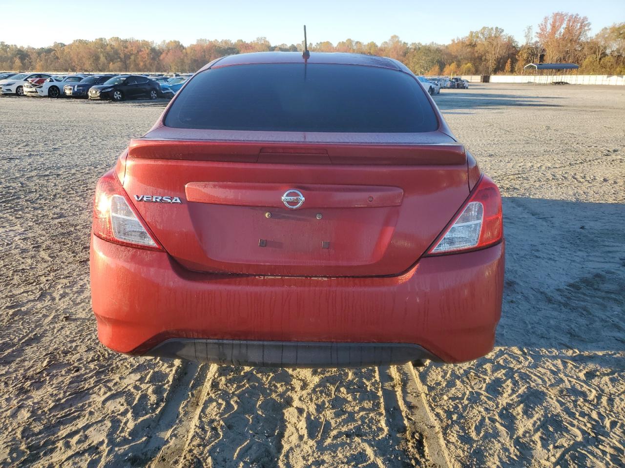 Nissan Versa S Image 6