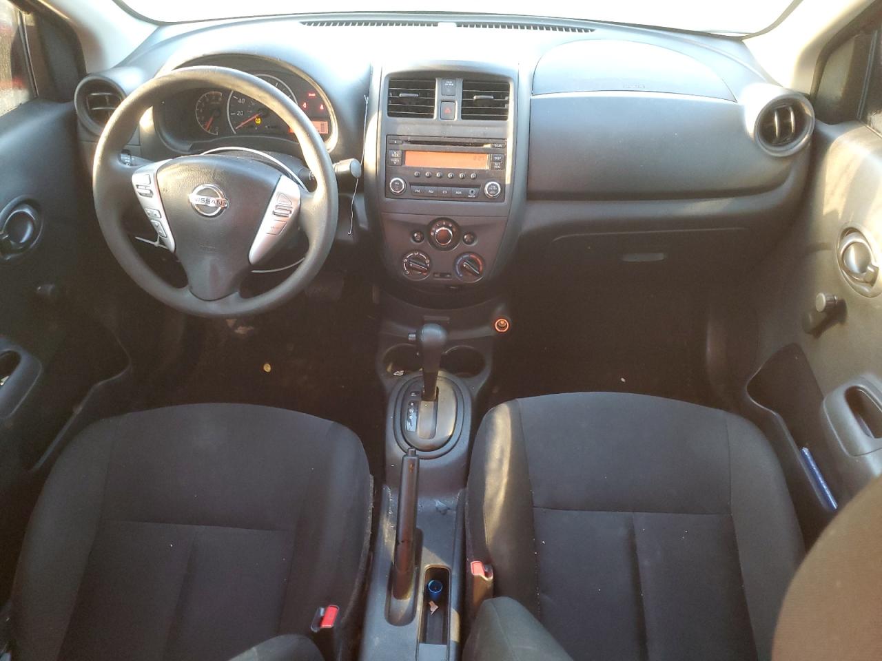 Nissan Versa S Image 8