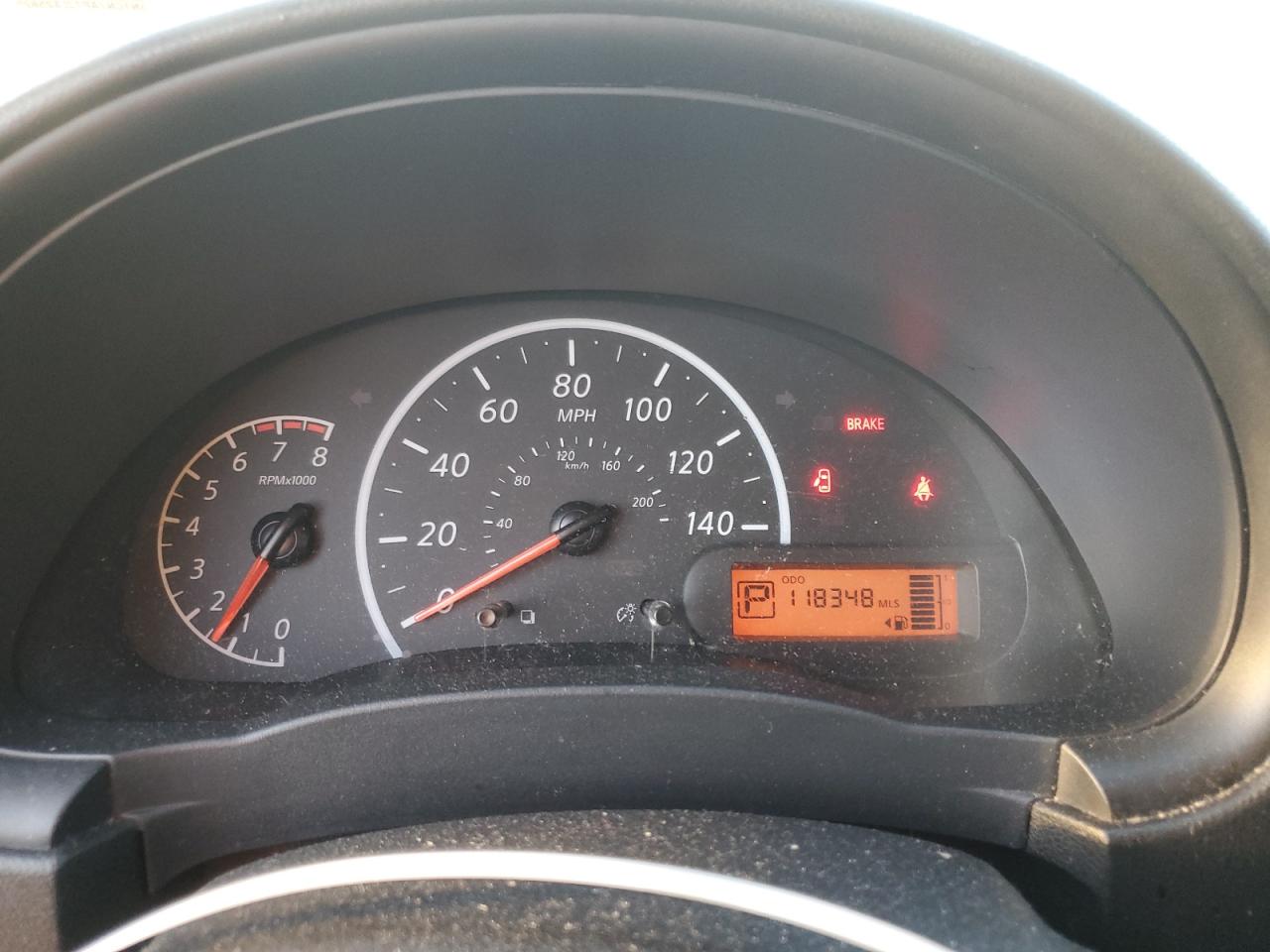 Nissan Versa S Image 2